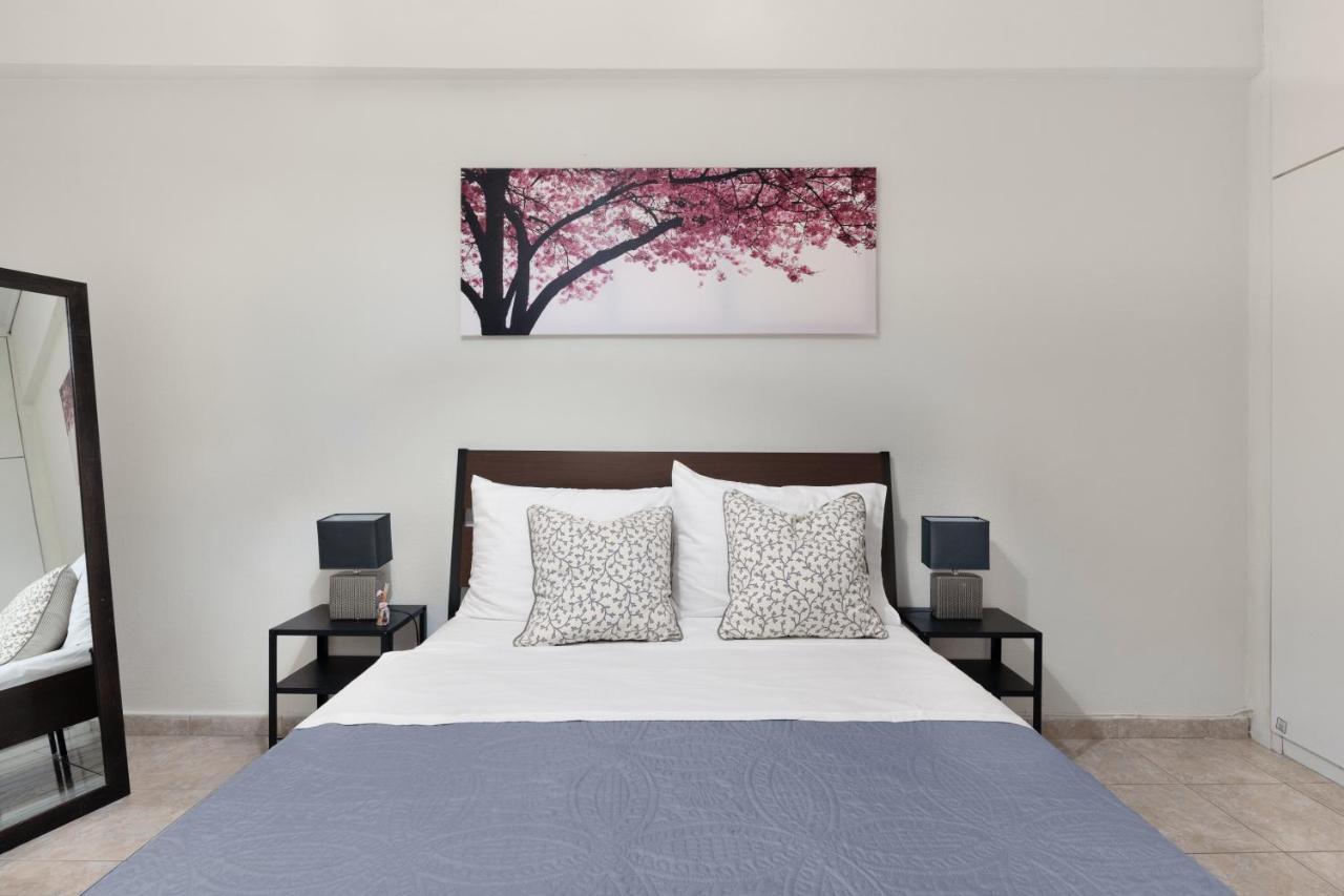New! By The Sea Apartment Rohini Tesalonika Bagian luar foto
